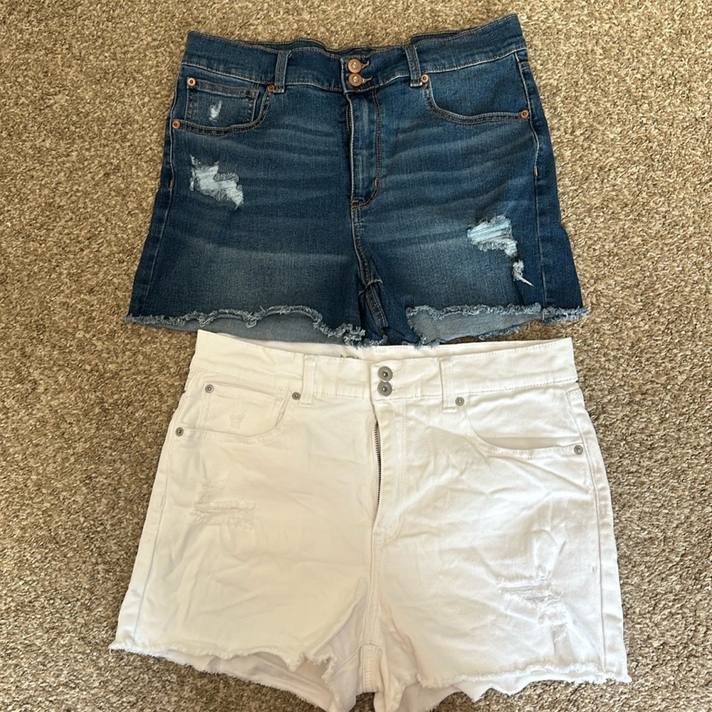 Two pairs of EUC No Boundaries cut off shorts